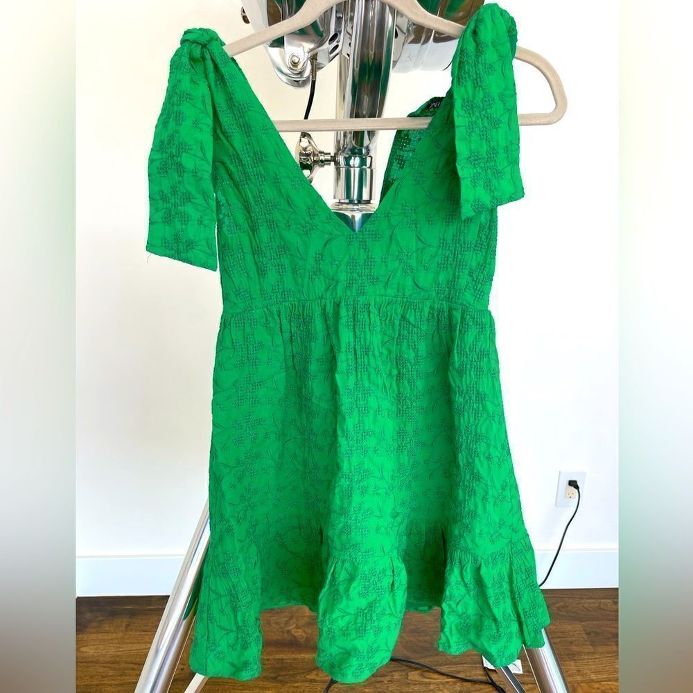 NWT Zara dress. XS.